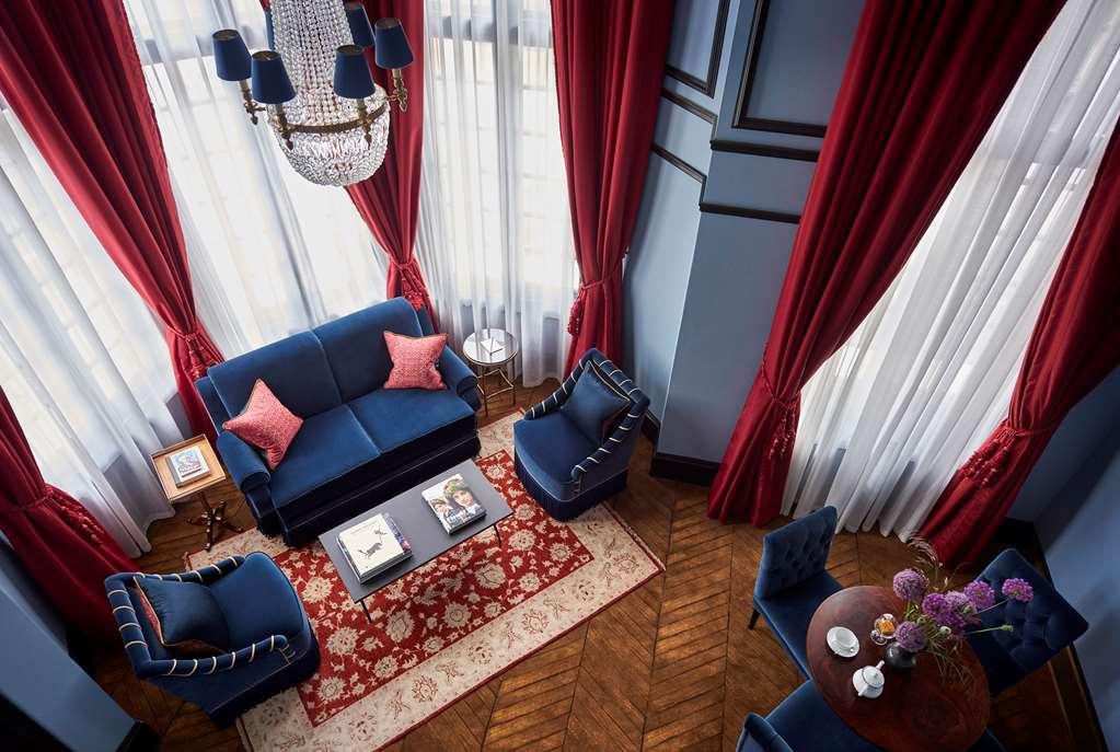The Twenty Two Hotel London Room photo