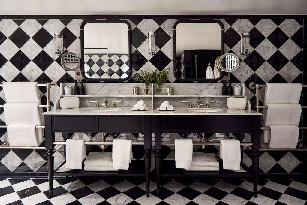 The Twenty Two Hotel London Room photo